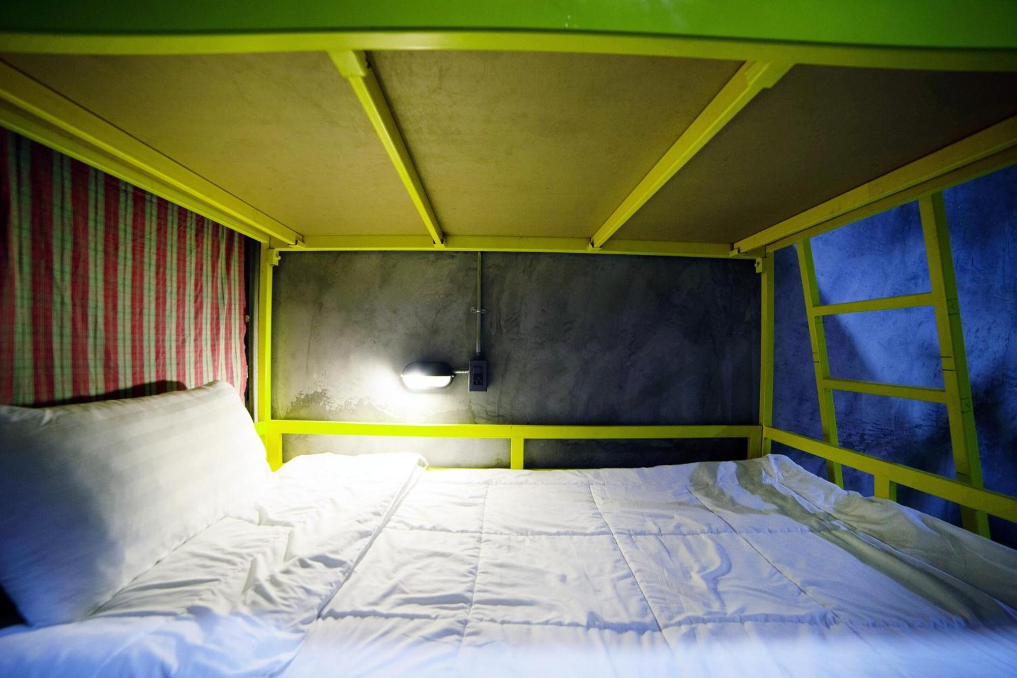 Oyo 560 Chang Hostel Suvarnabhumi Бангкок Экстерьер фото