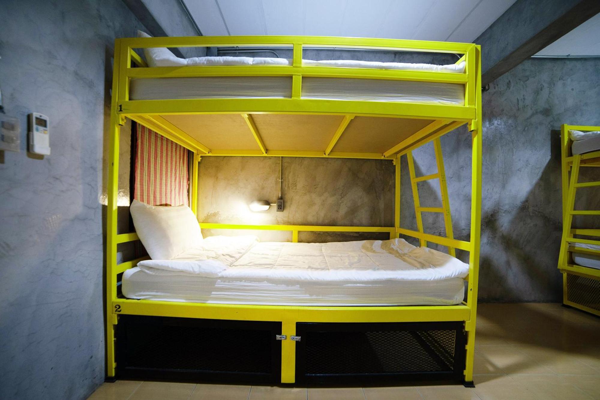 Oyo 560 Chang Hostel Suvarnabhumi Бангкок Экстерьер фото